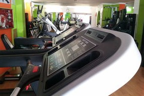 智能体育设备在特殊人群运动康复中的应用，智能设备在体育教学中的应用