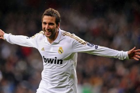 中超联赛中国青年队战平 技术分析提升关键，中超青年球员