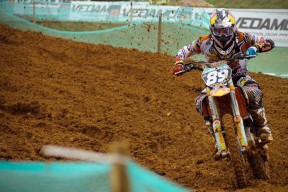 俱乐部组织参观学习活动促进青训与一线队经验传承无缝衔接，俱乐部活动新闻稿